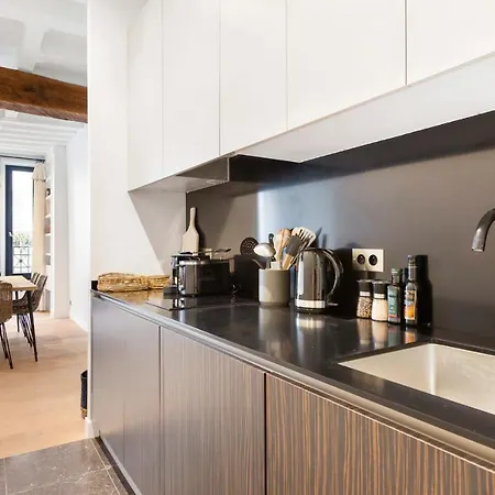 Bright Cosy 2-bed Apt In Paris, Sleeps 4 * Paris