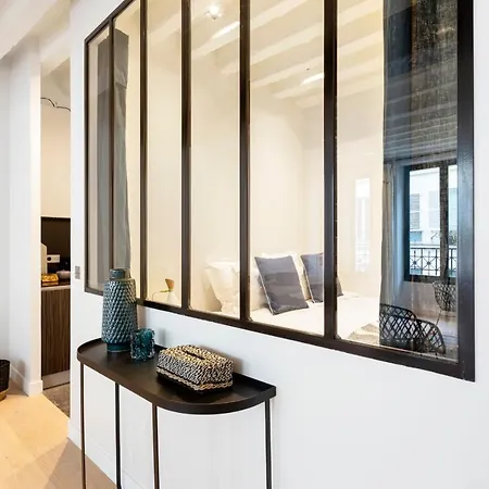 Appartement Bright Cosy 2-bed Apt In Paris, Sleeps 4
