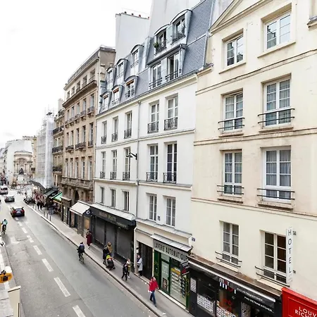 Bright Cosy 2-bed Apt In Paris, Sleeps 4 *
