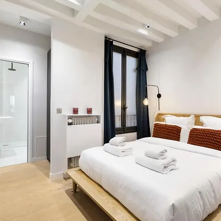 Bright Cosy 2-bed Apt In Paris, Sleeps 4 Appartement