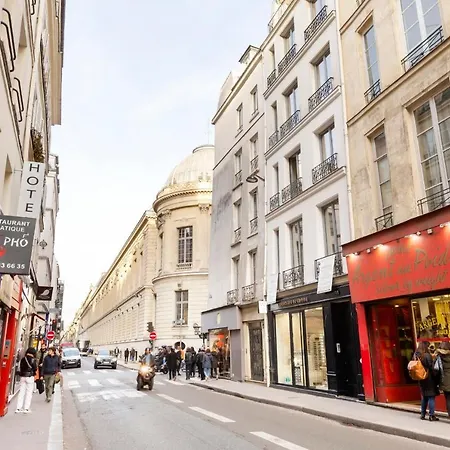 Bright Cosy 2-bed Apt In Paris, Sleeps 4 Appartement